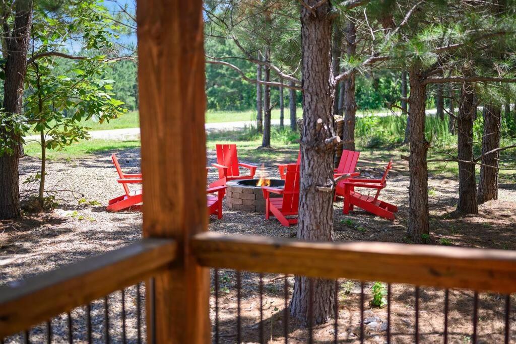 The Whiskey Trip! Family Getaway Villa Broken Bow Exteriör bild