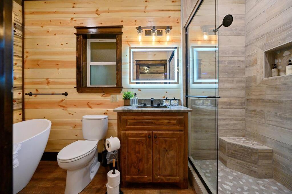 The Whiskey Trip! Family Getaway Villa Broken Bow Exteriör bild