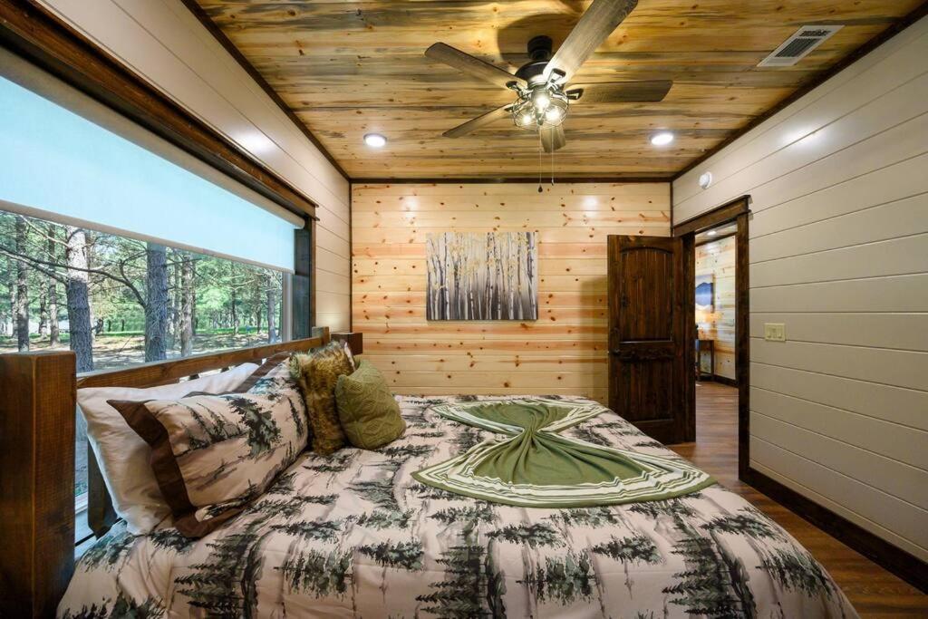 The Whiskey Trip! Family Getaway Villa Broken Bow Exteriör bild