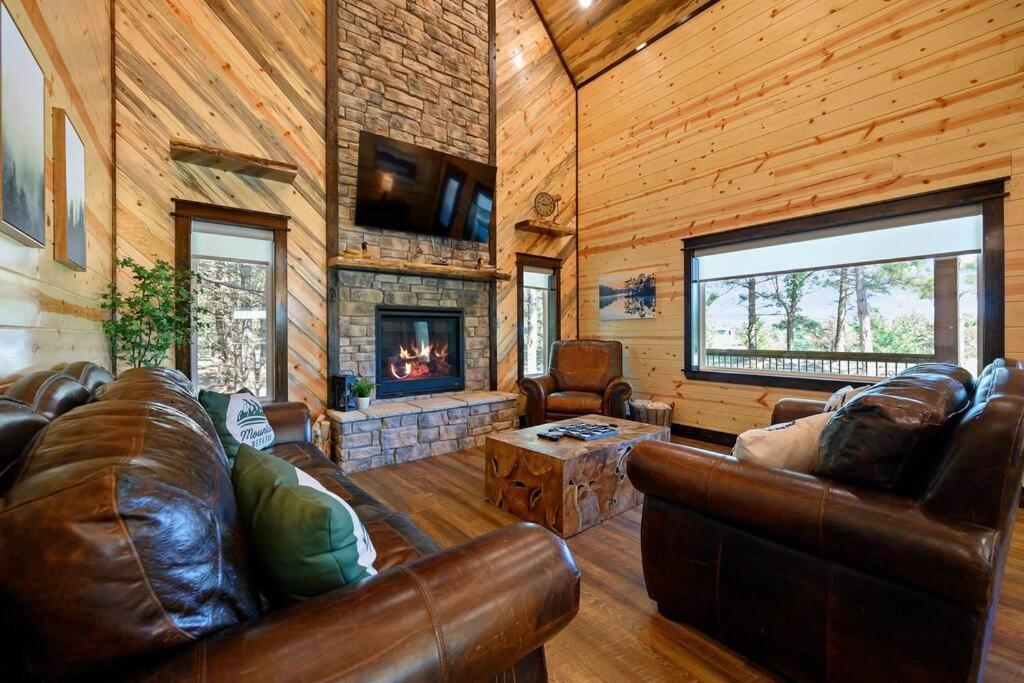 The Whiskey Trip! Family Getaway Villa Broken Bow Exteriör bild