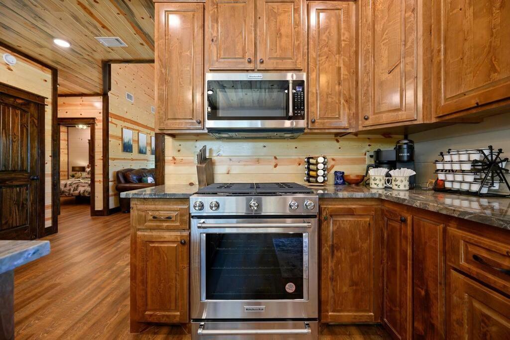 The Whiskey Trip! Family Getaway Villa Broken Bow Exteriör bild