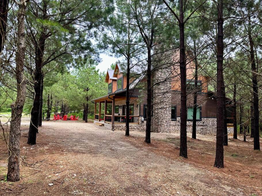 The Whiskey Trip! Family Getaway Villa Broken Bow Exteriör bild